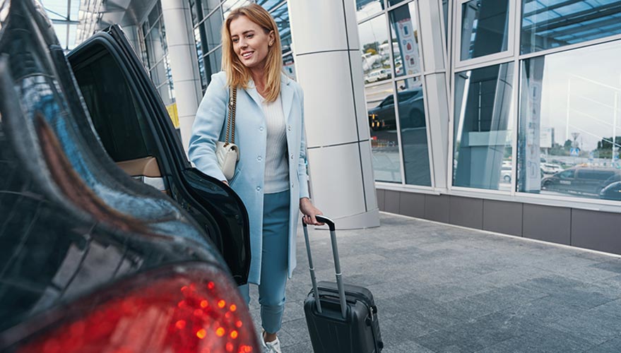 What Are the Advantages of Pre-Booking Taxi Services?